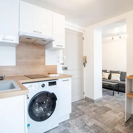 La Modernite A Deux Pas De La Place De La Liberte * Tours